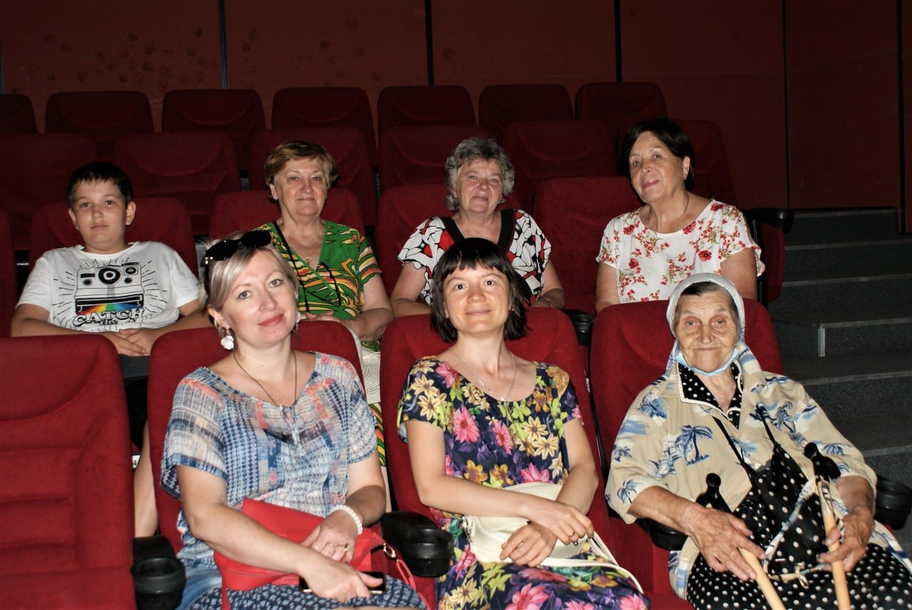 Киновечер    «Красуйся, град Петров, и стой неколебимо, как Россия!» в ЦДК "Зодиак"