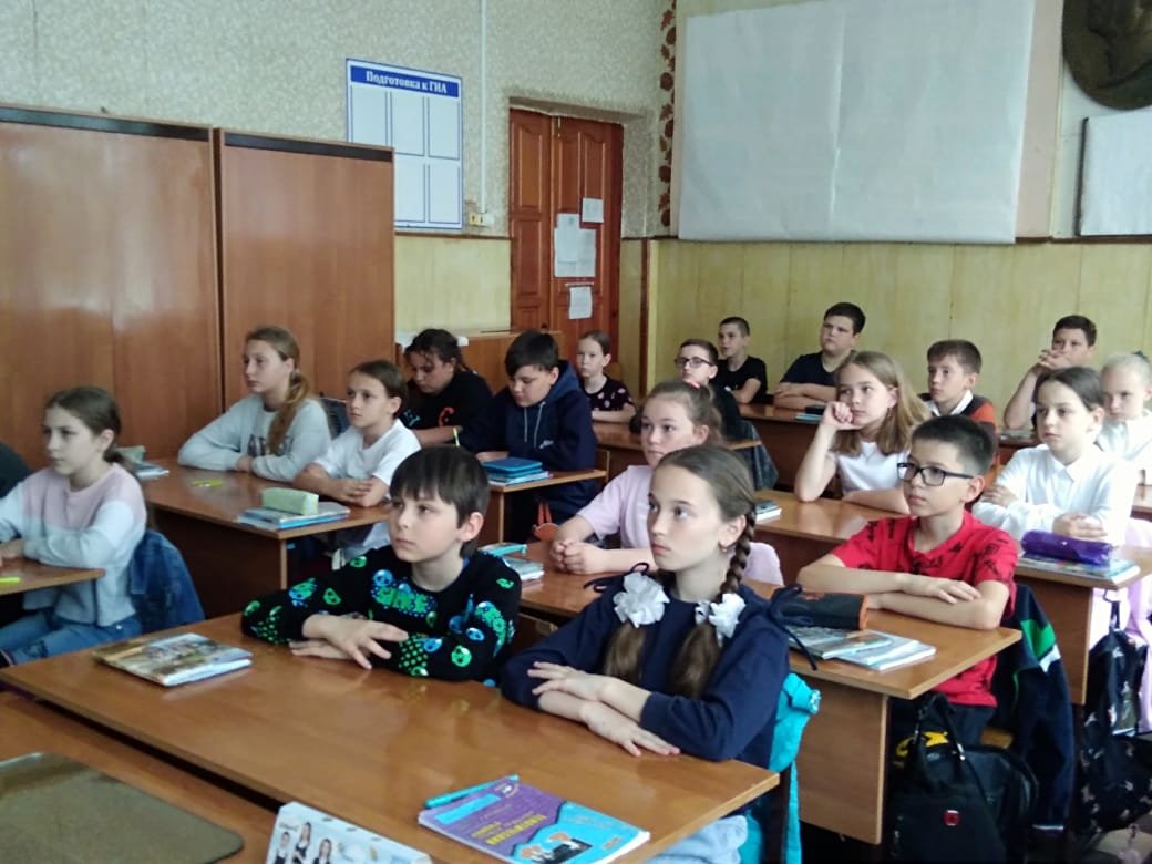 В СОШ №4 состоялся просмотр фильма об иконе Божией Матери "Неупиваемая Чаша"