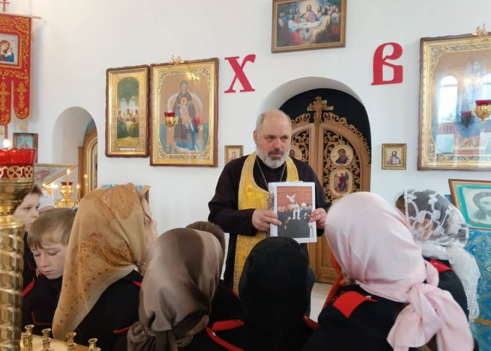 Благовещение Пресвятой Богородицы в Крестовоздвиженском храме села Соколовское