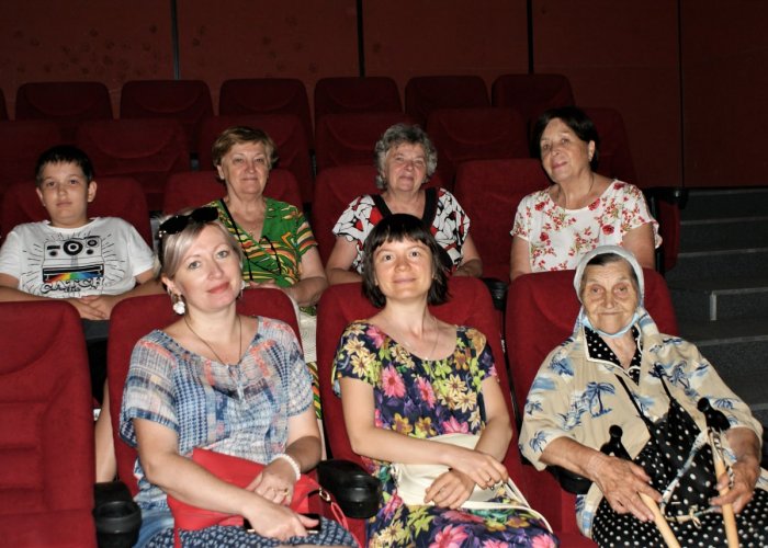 Киновечер «Красуйся, град Петров, и стой неколебимо, как Россия!» в ЦДК "Зодиак"