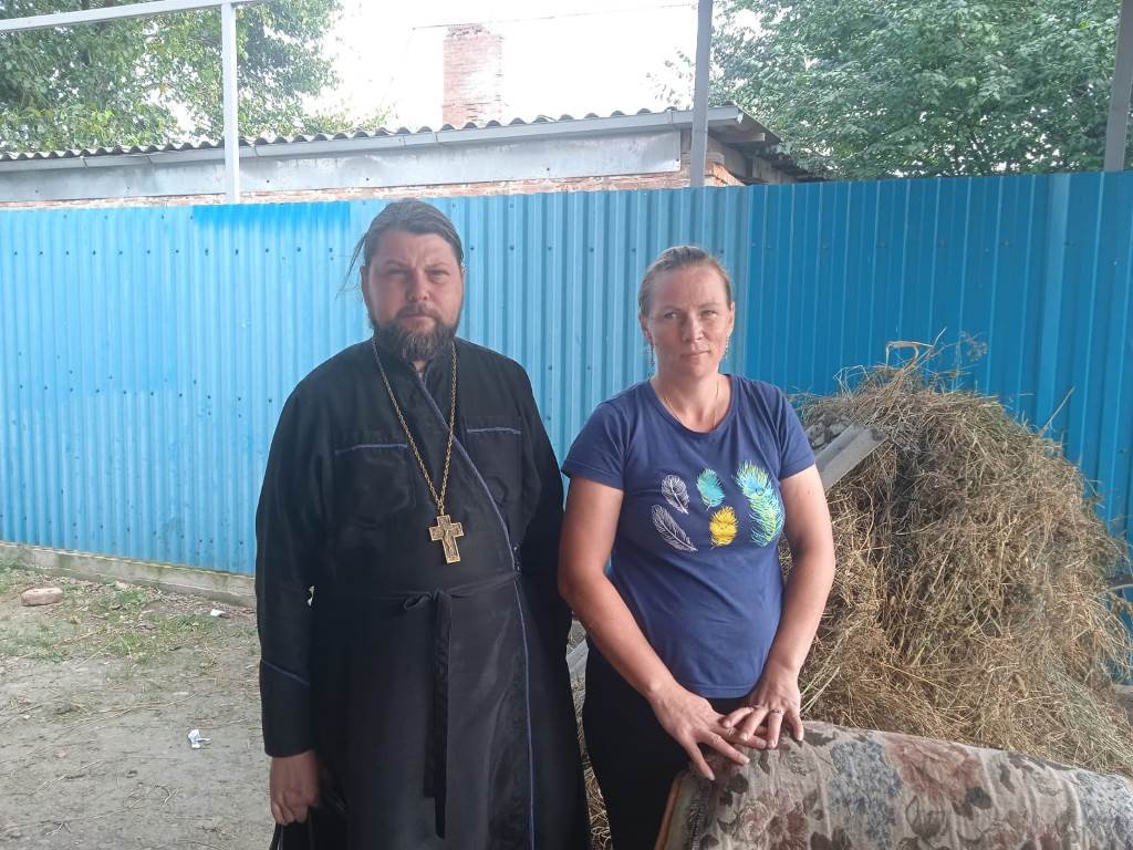 Попечение семей с тяжелым, социальным положением.