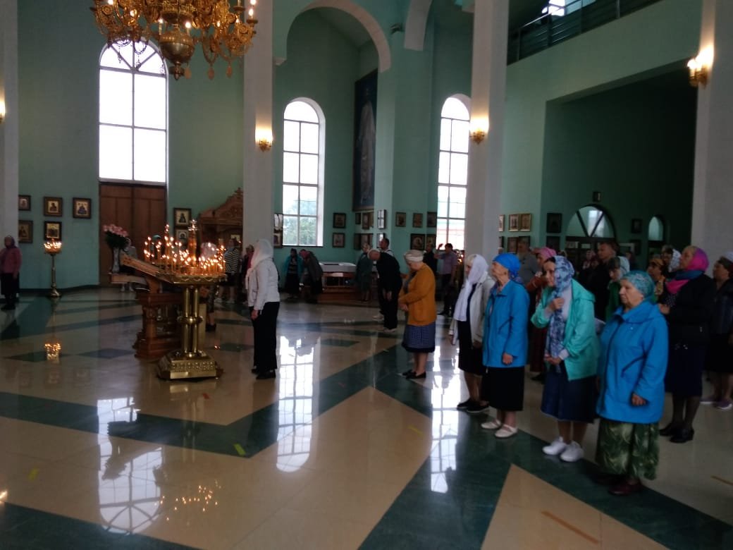 Просмотр фильма "Рождество Пресвятой Богородицы" в воскресной школе.