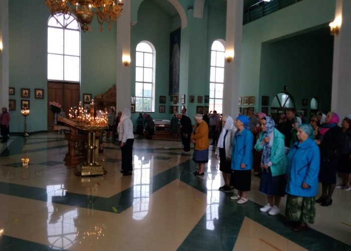 Просмотр фильма "Рождество Пресвятой Богородицы" в воскресной школе.