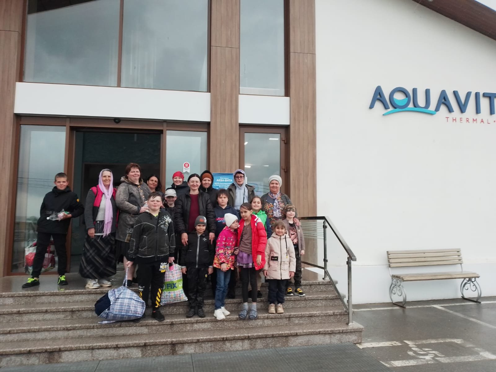 13 мая 2023 года родители и дети Воскресной школы побывали на термальном источнике Аква-вита п.Мостовской